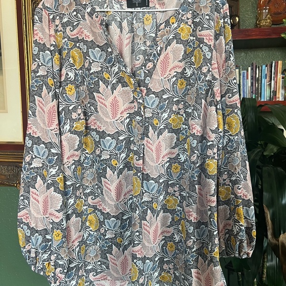 Tahari Multicolor Floral Blouse - Picture 1 of 4